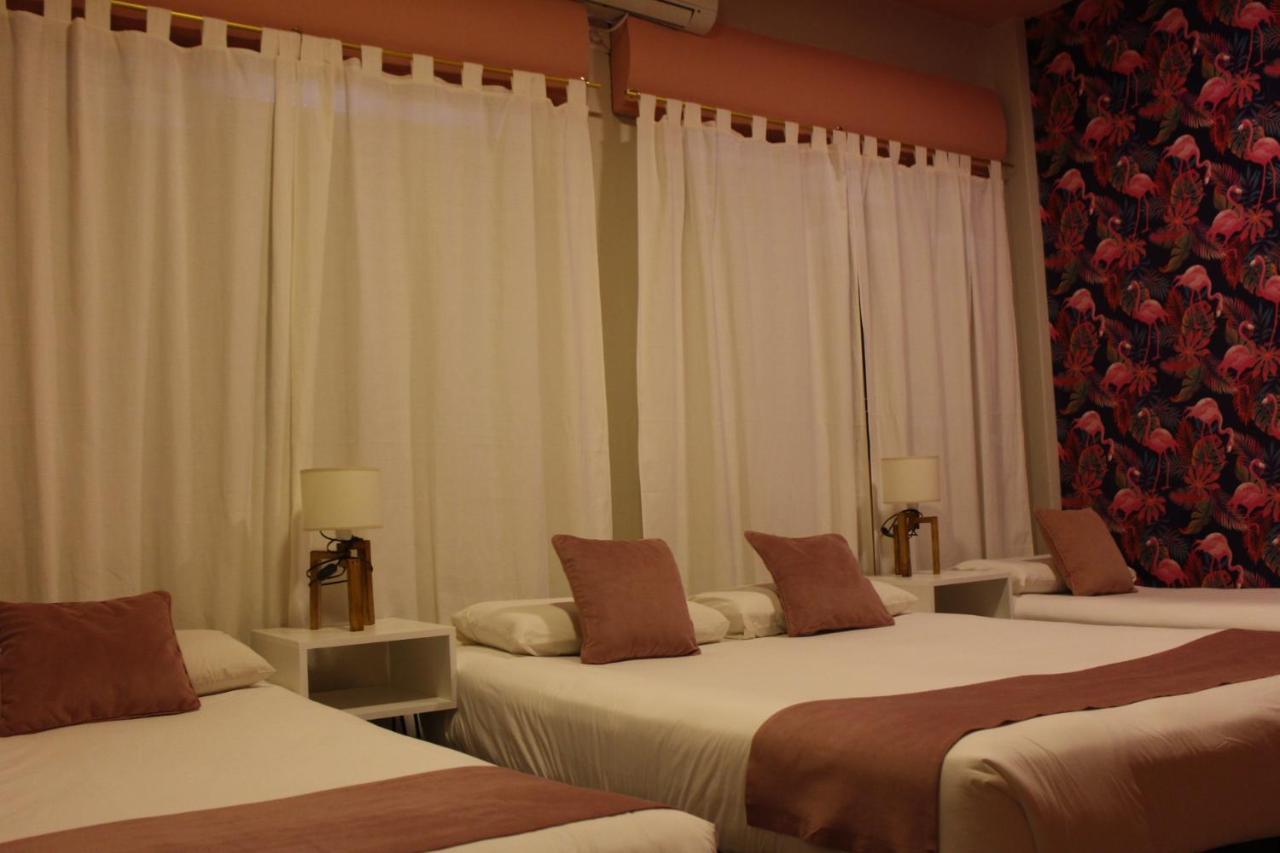 City Hotel Posadas Buitenkant foto
